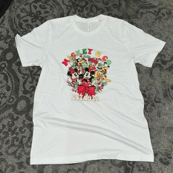 Tops - •Mickey Christmas shirt•​